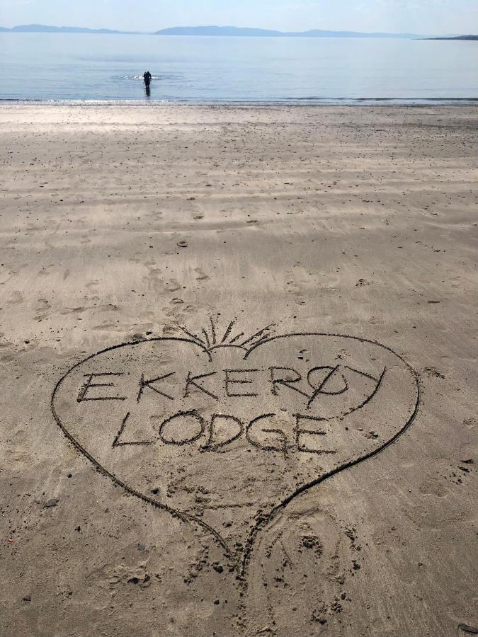 Ekkeroy Lodge - Arctic Living วัดเซอ ภายนอก รูปภาพ