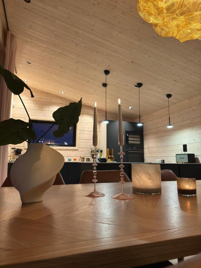 Ekkeroy Lodge - Arctic Living วัดเซอ ภายนอก รูปภาพ